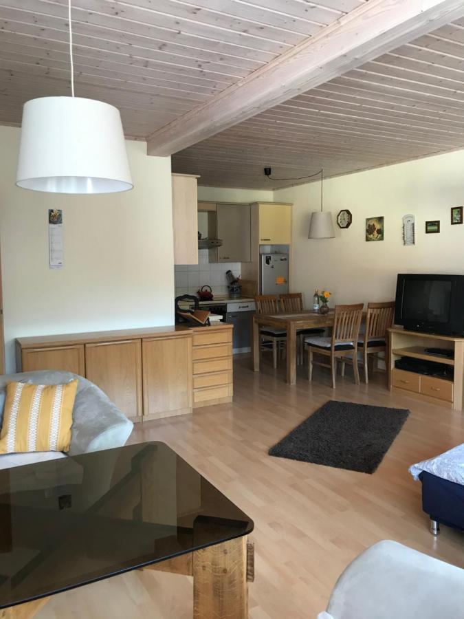Ferienwohnung Am Grünen Band Hellingen Exterior foto